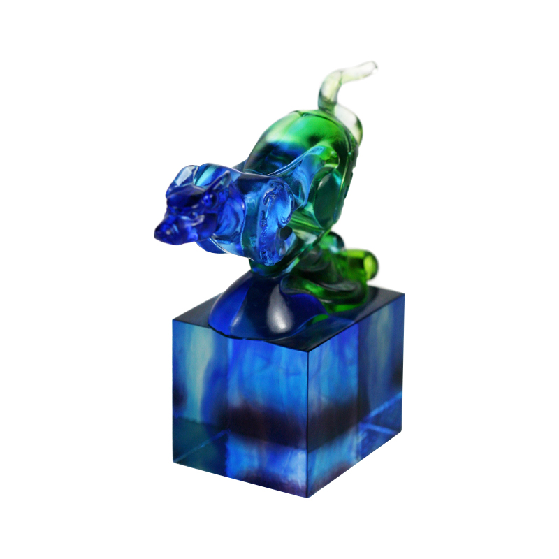 Asul-berde na klasikal na palamuting selyo ng salamin