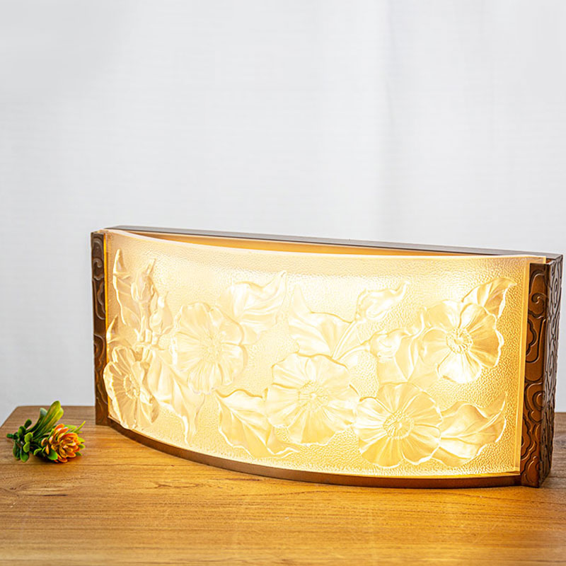 Mga palamuting pampalamuti sa salamin na may pattern ng bulaklak ng hibiscus