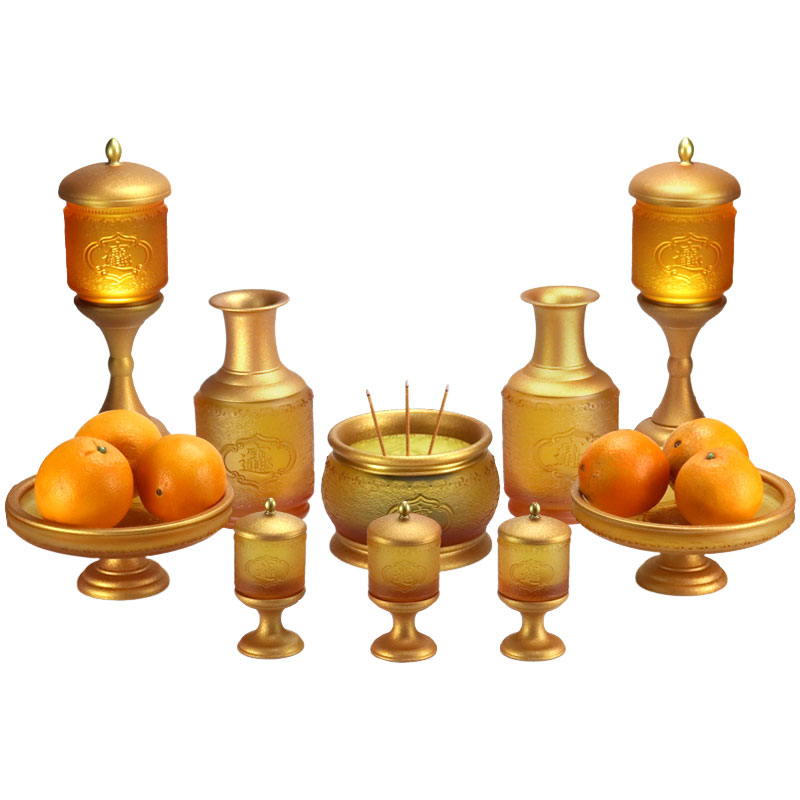 Mga handog na salamin para sa templong Budista upang magdala ng kayamanan at kayamanan