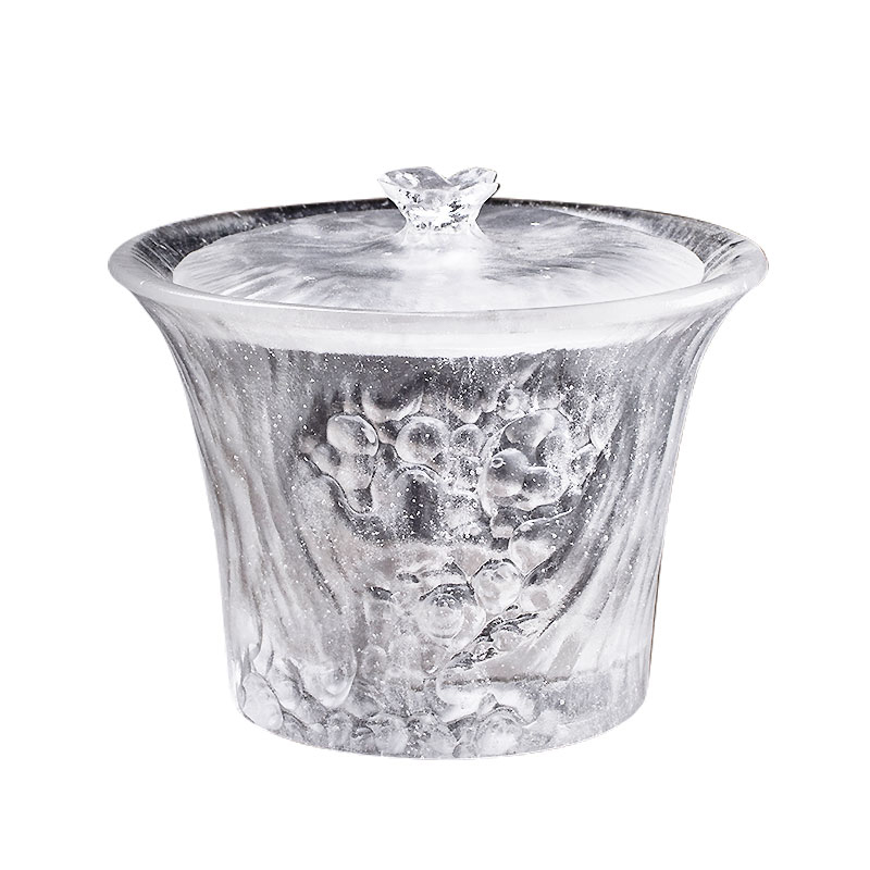 Malinis na Mga Tasa ng Tsaa na May Takip