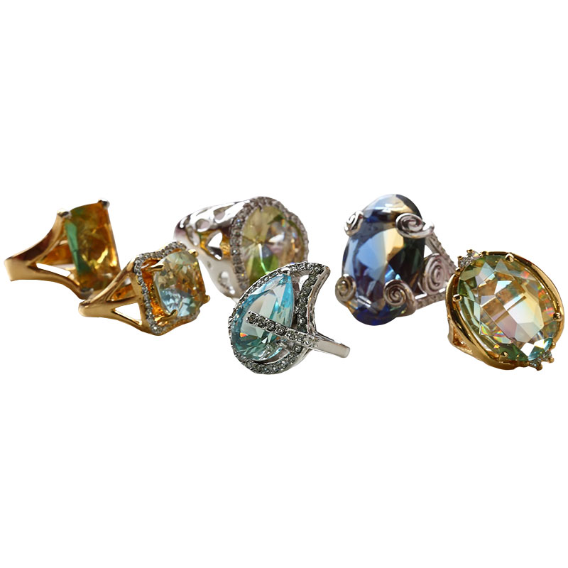 Singsing na may hiwa na salamin na hugis patak ng luha