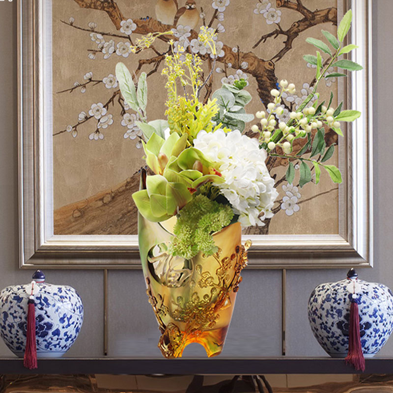 Mga Dekorasyon sa Bahay Plum blossom Carved Design Amber Glass Vase