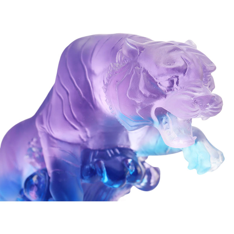 Gradient purple-blue glazed tiger sculpture ornaments