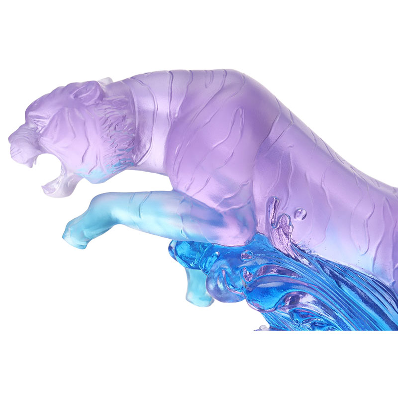Gradient purple-blue glazed tiger sculpture ornaments