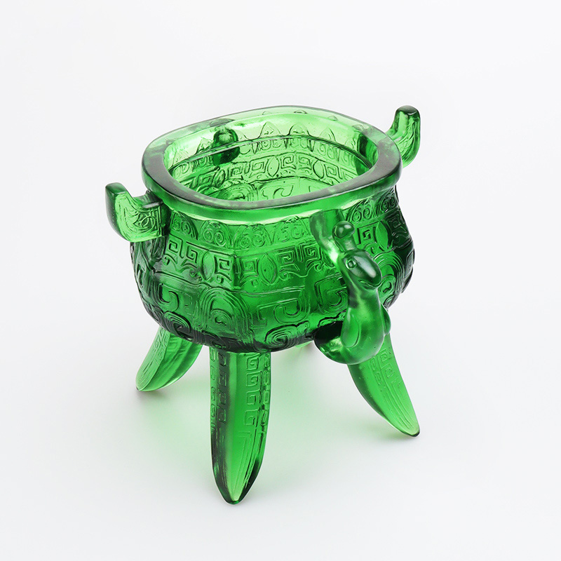 Emerald green na Crystal Glass tripod na may mga hawakan na hugis tainga