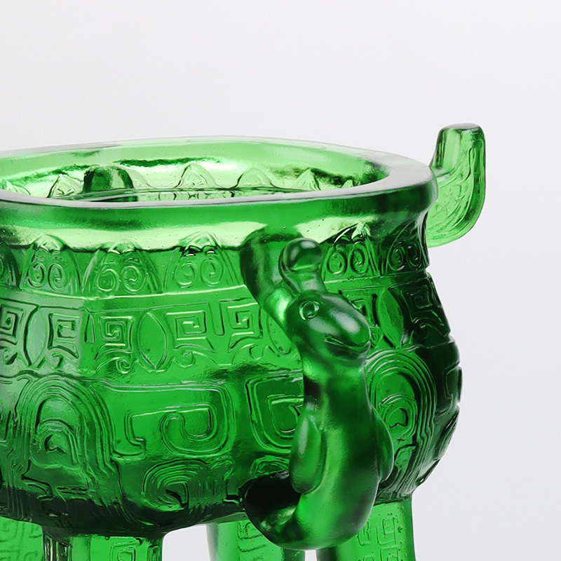 Emerald green na Crystal Glass tripod na may mga hawakan na hugis tainga