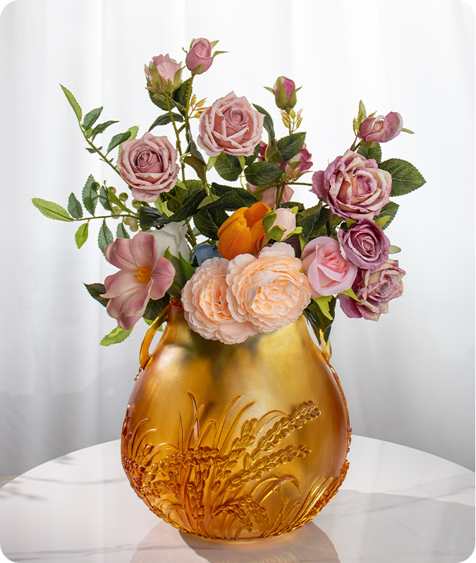 Ang Pangako ng Masaganang Pag-aani: Isang Dalawang-Handle na Salamin na sisidlan